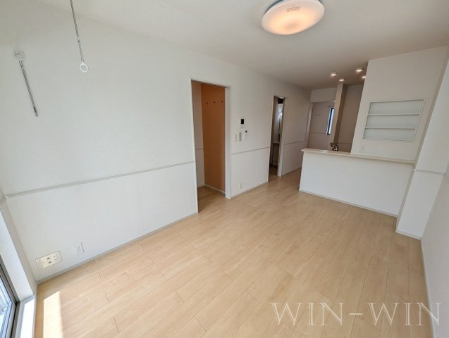 ニュービレッジ 大塚の居間・リビング|イメージ（同建物内別部屋の写真です）