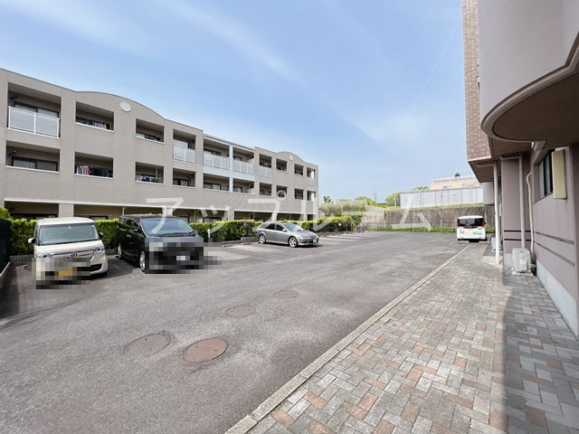 グレースIの駐車場