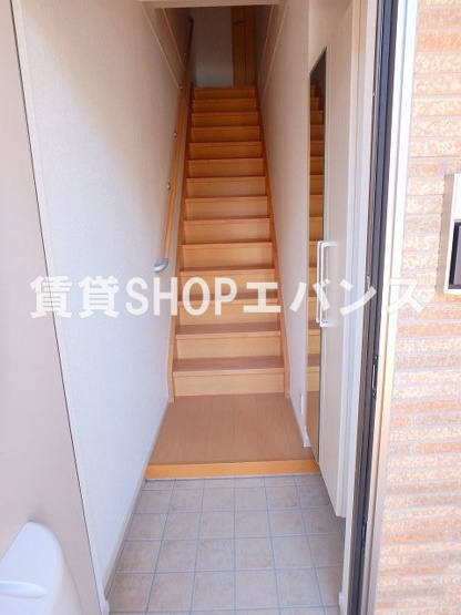 【玄関】 | ニューアルカンシェル | ゆったりとした玄関です