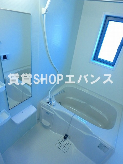 【浴室】 | ニューアルカンシェル | お風呂で日々の疲れを落としましょう