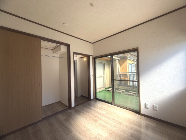 神戸市西区上新地1丁目戸建の洋室