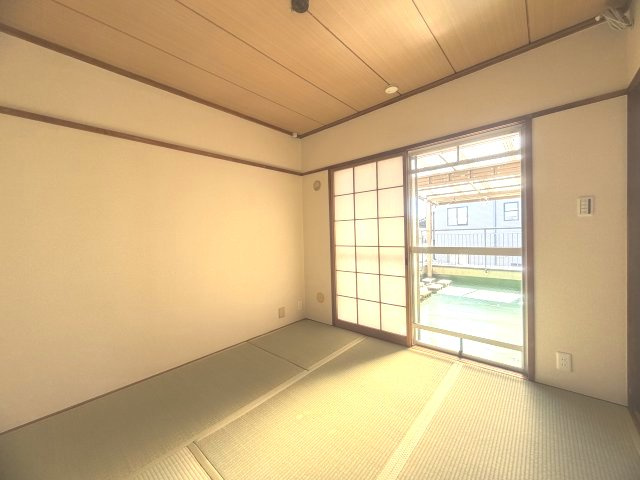 神戸市西区上新地1丁目戸建の和室
