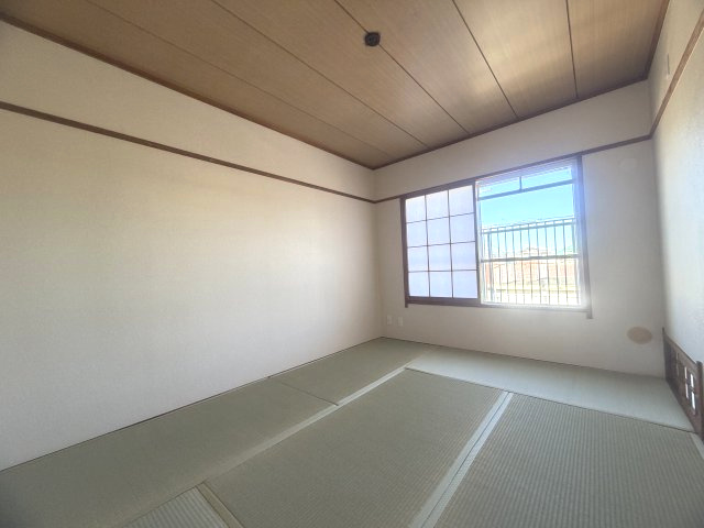 神戸市西区上新地1丁目戸建の和室