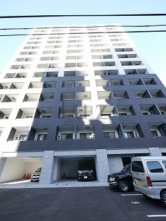 ライジングプレイス川崎の外観