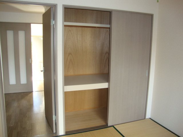 ロイヤルパレスイシダの収納|和室収納（イメージ）