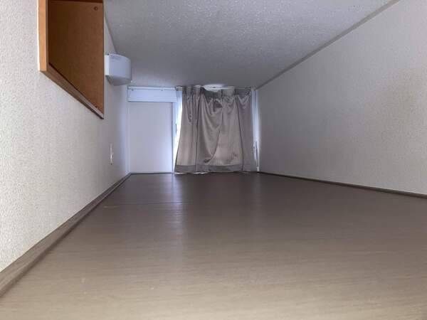 川崎市多摩区菅３丁目のアパートの居間・リビング
