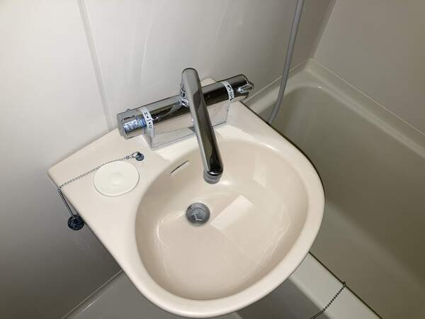 川崎市多摩区菅３丁目のアパートの洗面所