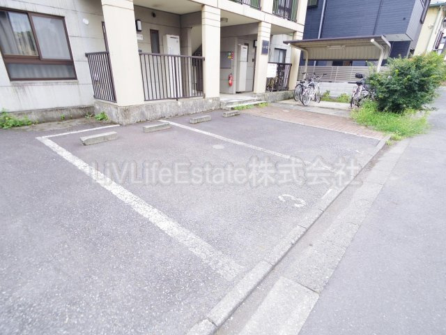 ヴェルデ柳沢(ヴェルデヤギサワ)の駐車場