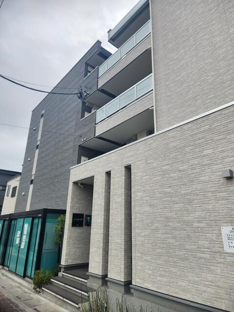 ハーベスト鳩ヶ谷駅前の外観