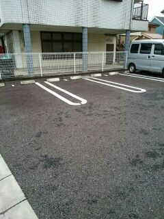 グランボナール秋川の駐車場