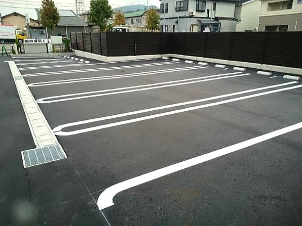 ネオインプレスの駐車場|駐車場完備です