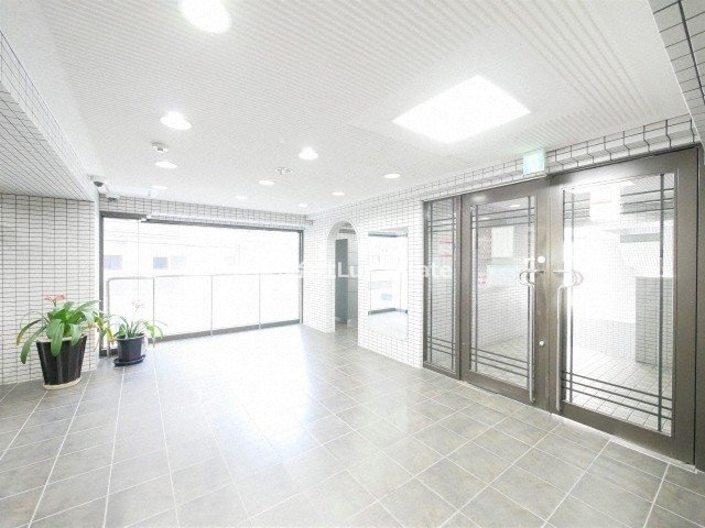 ローレルステート松屋町のロビー