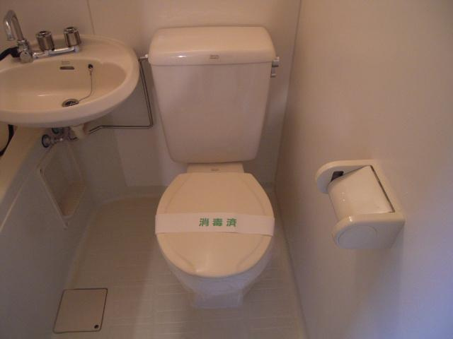 イートンハウスＣのトイレ|清潔感のあるトイレです