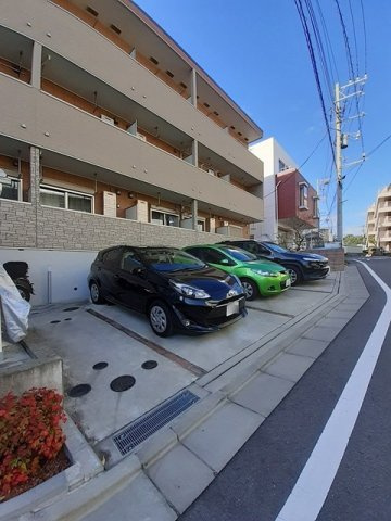 マイリーの駐車場|駐車場があります