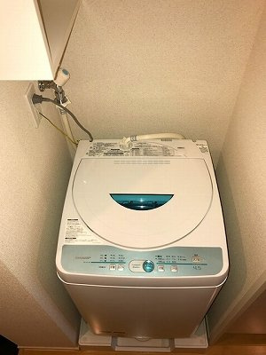 クレイノＬ　ＥＳＴＡＴＥのその他|収納付きの洗濯機置き場です！