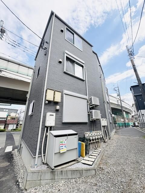 Ｉ－ＲＥＳＩＤＥＮＣＥの外観