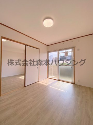 【洋室】 | 　フェルザ住道 | 明るい洋室です