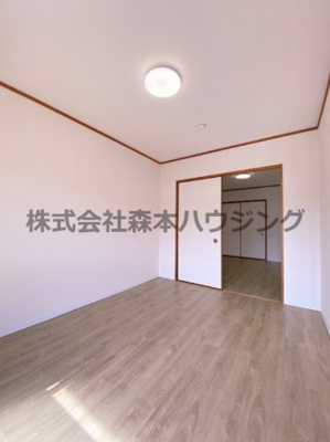 【洋室】 | 　フェルザ住道 | 使い勝手のいい洋室です