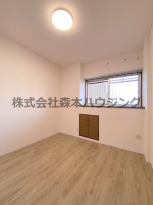 【洋室】 | 　フェルザ住道 | 個人の部屋や寝室として使える洋室です