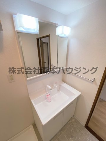 【独立洗面台】 | 　フェルザ住道 | 独立洗面台、朝の身支度には欠かせません
