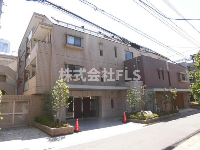 新宿区西新宿４丁目の賃貸マンションの外観