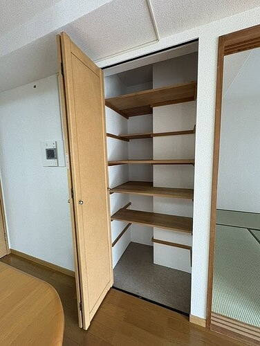 ライオンズマンション三国本町の収納|大きなスペースがあり、収納には困りません