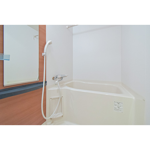 SERENiTE本町エコートの浴室|日々の疲れを癒すお風呂付です