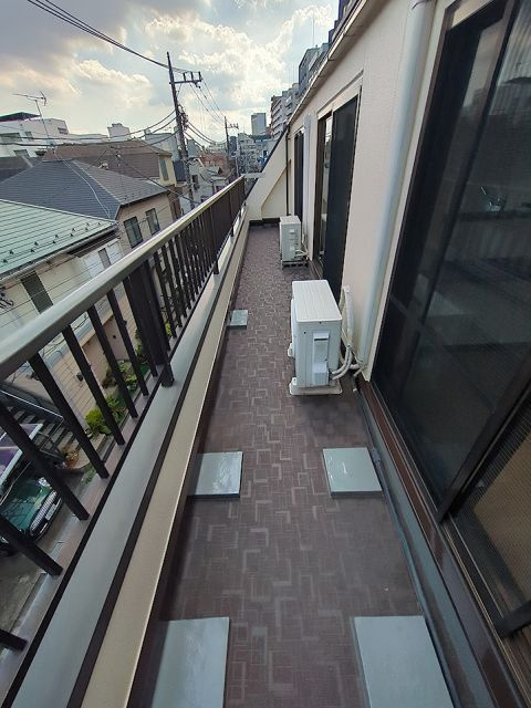 アリア三軒茶屋のバルコニー