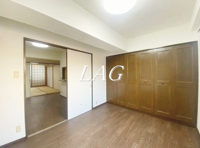 【居間・リビング】 | リバーサイド田園 | 洋室のお部屋です。