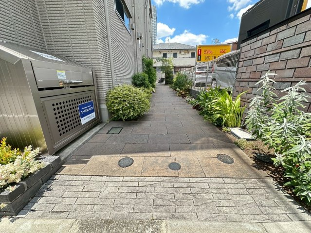 Mamour用賀のエントランス