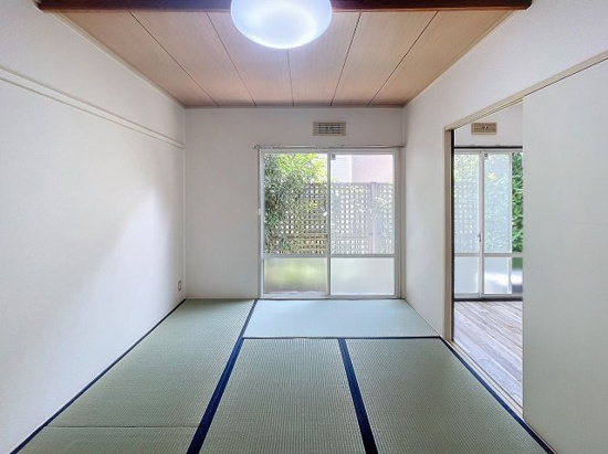 リエスあさか根岸台Ａ・Ｂ棟の寝室|来客時にも便利な和室付き