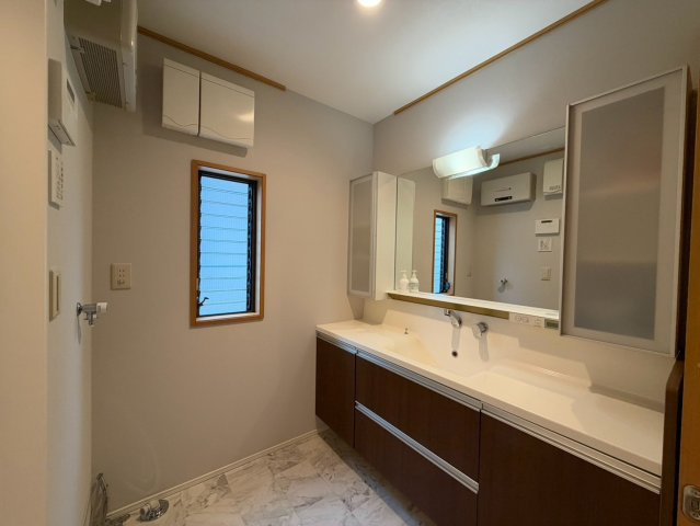 【No.7724】若葉台南/4SLDK/広さも設備も収納もこだわりたい方へ！の洗面所