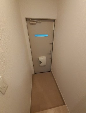 メゾン　ド　ミヤビの玄関