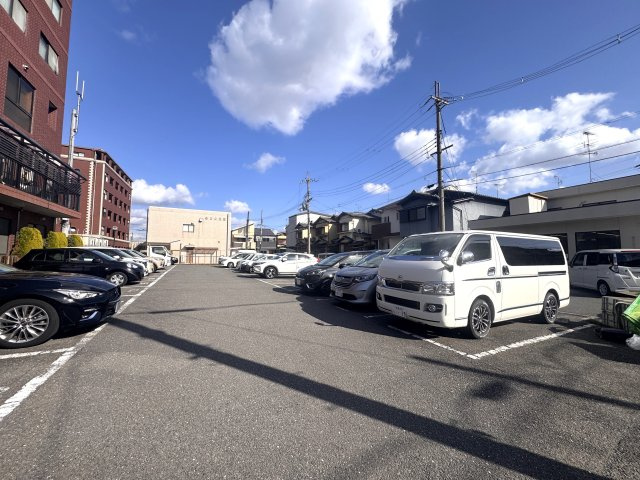 NKビルの駐車場