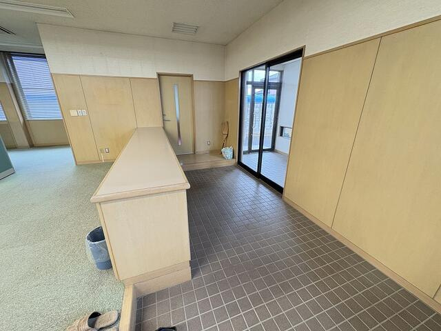 油内貸事務所兼倉庫