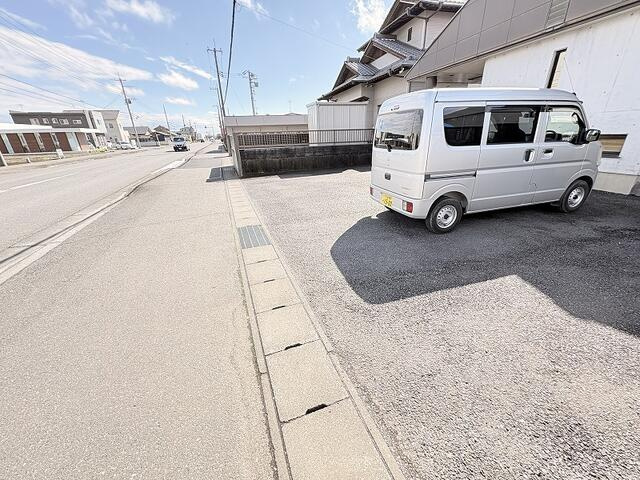 油内貸事務所兼倉庫