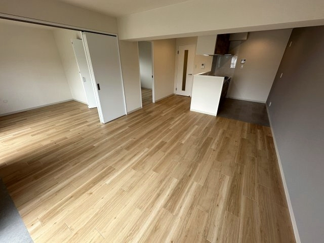 OC RESIDENCE R NISHINOMIYAの居間・リビング