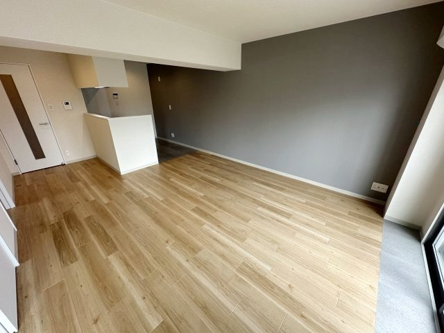 OC RESIDENCE R NISHINOMIYAの居間・リビング