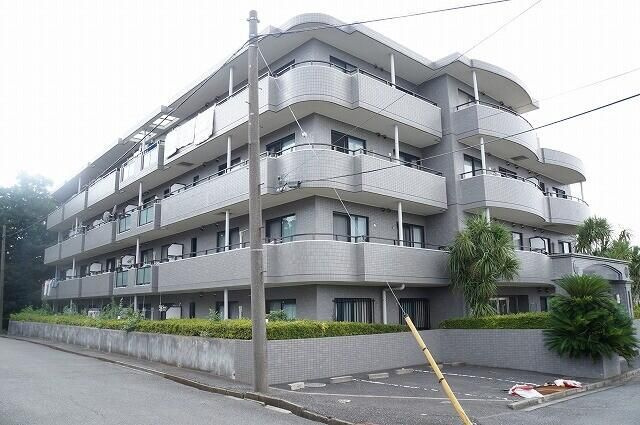 松戸市栗山の賃貸マンションの外観