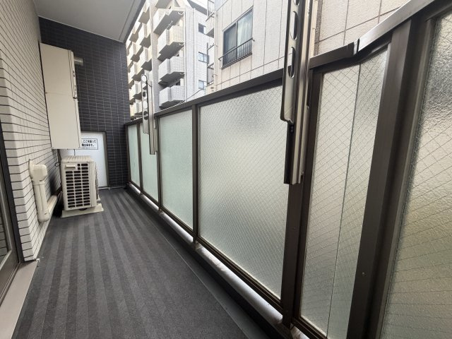 【バルコニー】