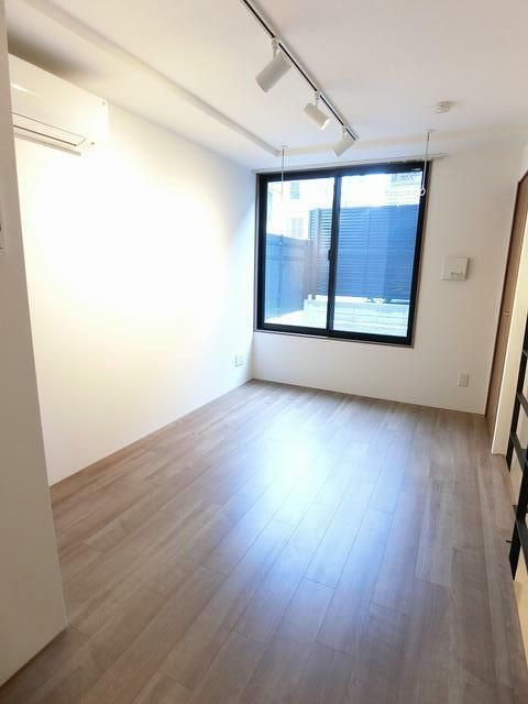 ＬＥＧＡＬＡＮＤ目黒大岡山の居間・リビング