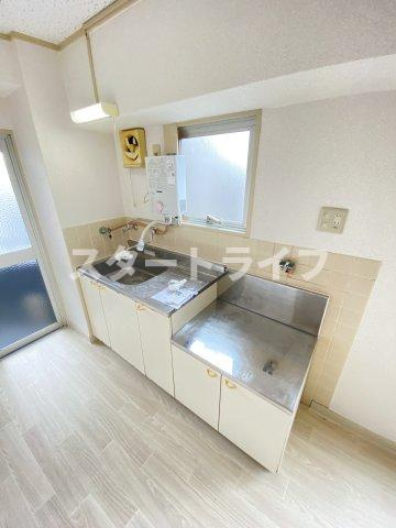 大阪市淀川区木川東１丁目の賃貸マンションのキッチン