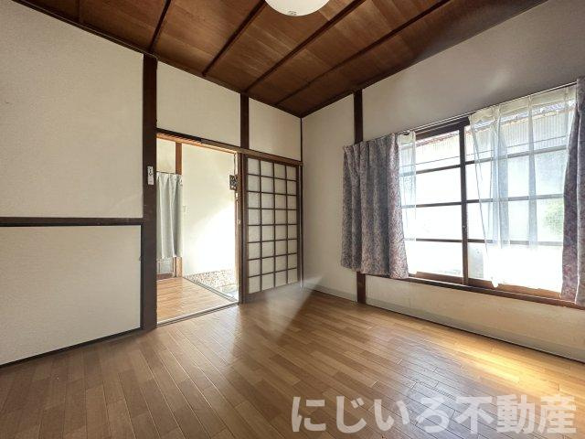阿南アイビスの居間・リビング