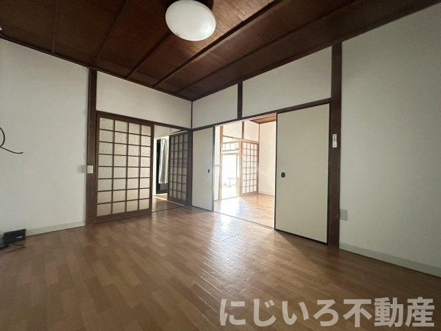 阿南アイビスの居間・リビング