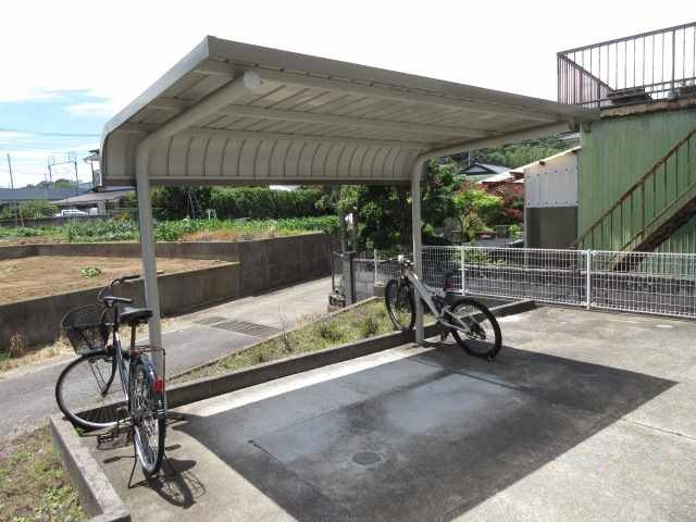 レオパレスＲＩＶＡⅡのその他|駐輪場