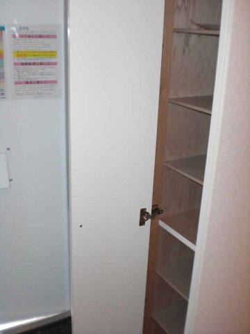 レオパレス広貴Ｄの内装|明るい色調の室内です