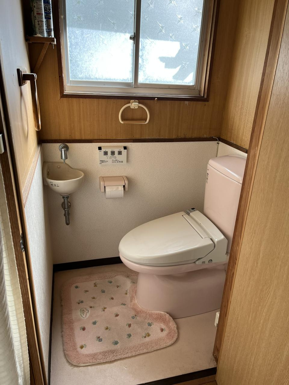 鳥取市伏野中古戸建のトイレ