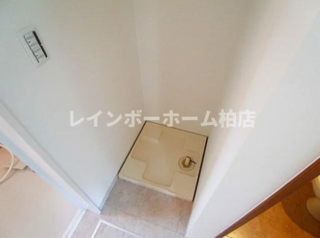 特典：仲介手数料が50％OFFです‼の設備|室内洗濯機置き場です