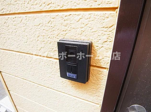特典：仲介手数料が50％OFFです‼のセキュリティ|玄関前のインターホンです