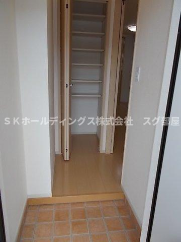 サンリットタウン日高Ⅱの玄関